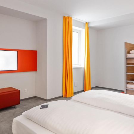 Отель Campanile Frankfurt Offenbach Экстерьер фото
